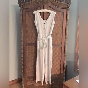 EUC - Carve Designs Women’s White & Black Striped Romper - Size: Small